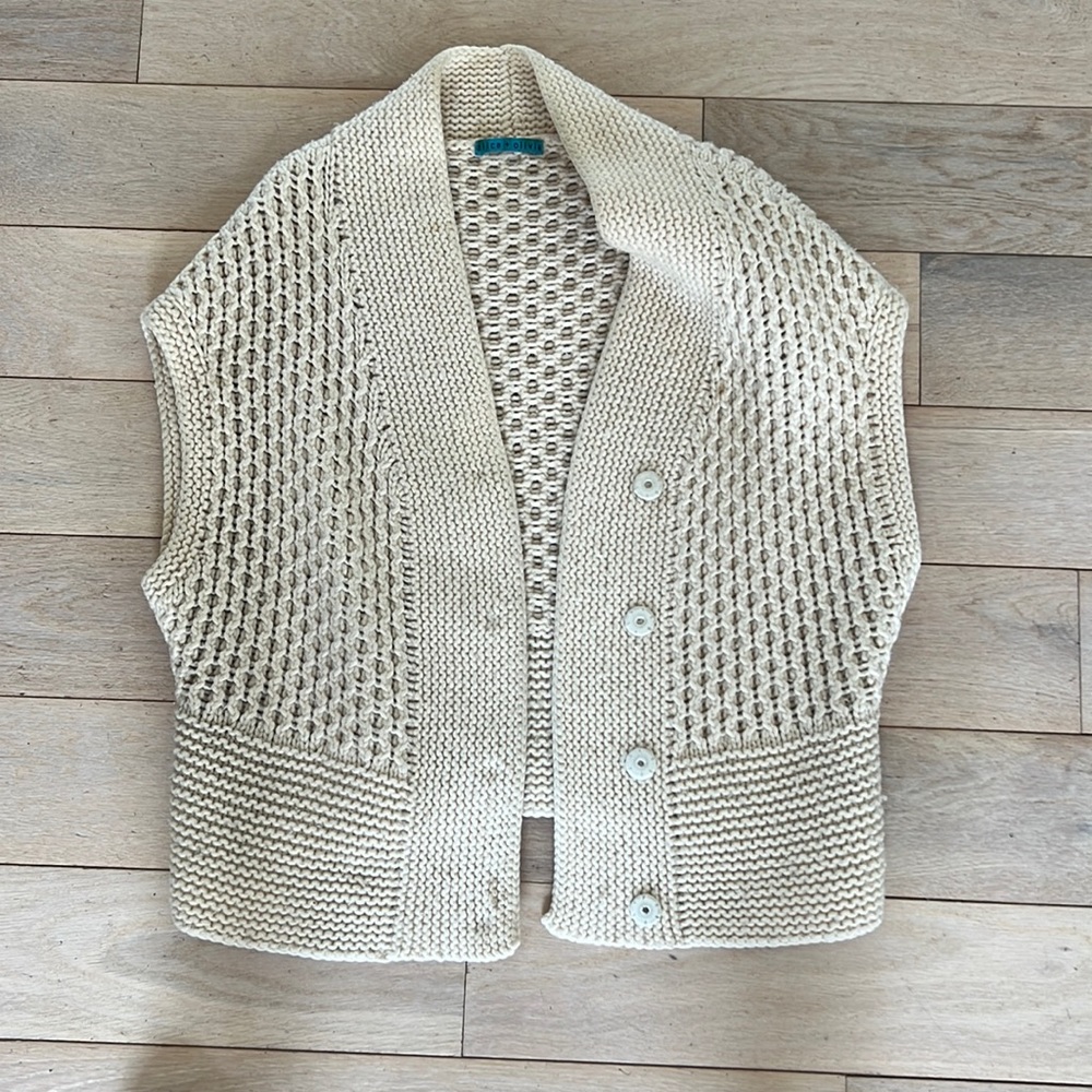 Alice & Olivia Thick knit Sweater!